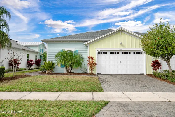 Property Slideshow image 2 of 71 | 233 coral reef way, Daytona Beach, FL, 32124