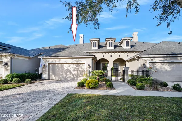 Property Slideshow image 2 of 61 | 715 cobblestone dr, Ormond Beach, FL, 32174