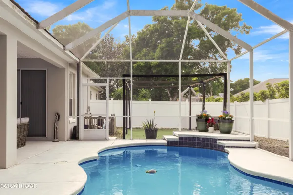 Property Slideshow image 2 of 37 | 6068 spruce point cir, Port Orange, FL, 32128