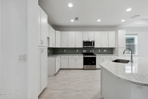 Property Slideshow image 2 of 90 | 600 hang loose way, Daytona Beach, FL, 32124