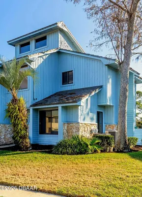 Property Slideshow image 2 of 40 | 126 blue heron dr b, Daytona Beach, FL, 32119