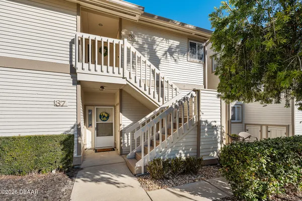 Property Slideshow image 3 of 88 | 39 magnolia dr, Ormond Beach, FL, 32174