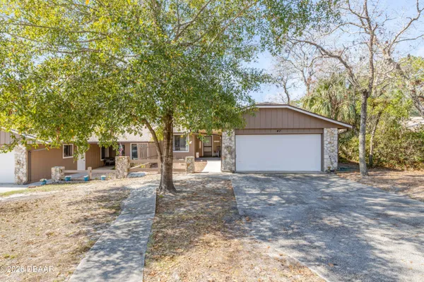 Property Slideshow image 2 of 40 | 47 crooked pine rd, Port Orange, FL, 32128