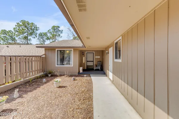 Property Slideshow image 3 of 40 | 47 crooked pine rd, Port Orange, FL, 32128