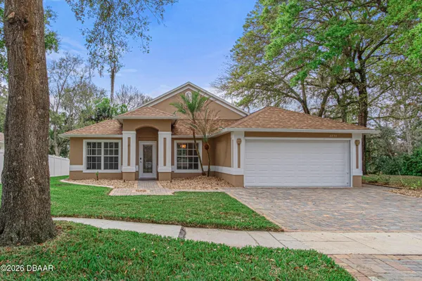 Property Slideshow image 2 of 40 | 6034 winding ridge ln, Port Orange, FL, 32128