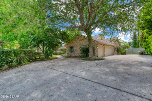 Property Slideshow image 3 of 79 | 5 shadow creek way, Ormond Beach, FL, 32174