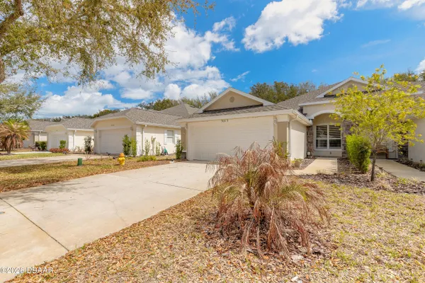 Property Slideshow image 3 of 45 | 3013 glin cir, Ormond Beach, FL, 32174