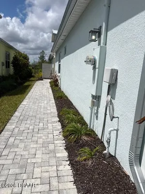 Property Slideshow image 2 of 11 | 852 coral reef way, Daytona Beach, FL, 32124