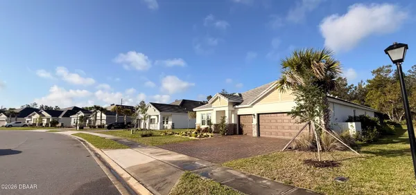 Property Slideshow image 2 of 12 | 1352 arklow cir, Ormond Beach, FL, 32174