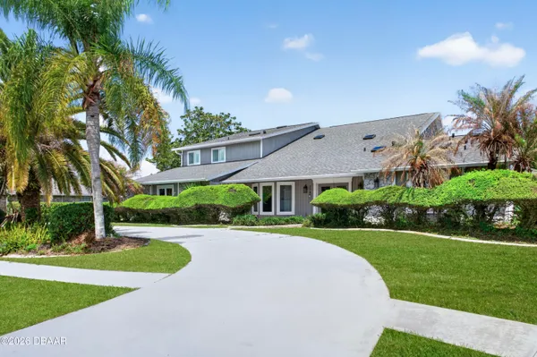 Property Slideshow image 3 of 86 | 770 pelican bay dr, Daytona Beach, FL, 32119