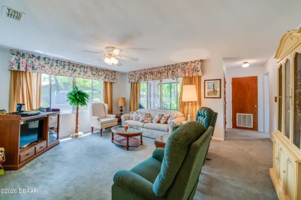 Property Slideshow image 3 of 26 | 18 summer trees rd, Port Orange, FL, 32128