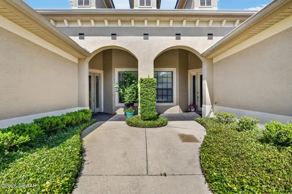 Property Slideshow image 3 of 89 | 715 cobblestone dr, Ormond Beach, FL, 32174