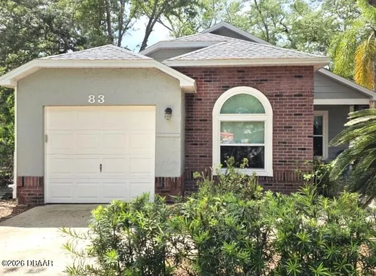 Property Slideshow image 2 of 10 | 83 crooked pine rd, Port Orange, FL, 32128