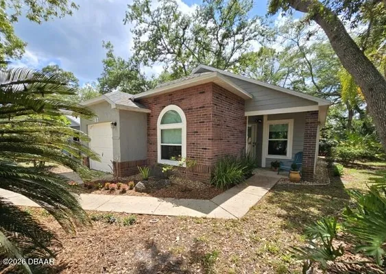 Property Slideshow image 3 of 10 | 83 crooked pine rd, Port Orange, FL, 32128