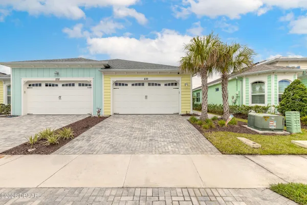 Property Slideshow image 2 of 31 | 230 sand bar ln, Daytona Beach, FL, 32124