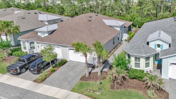 Property Slideshow image 2 of 51 | 328 tiki ter, Daytona Beach, FL, 32124