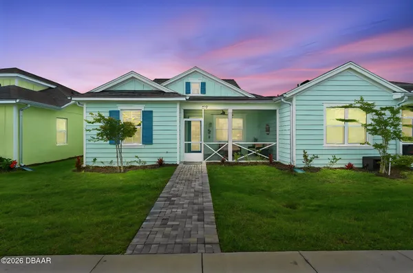 Property Slideshow image 2 of 28 | 298 gypsy palace ln, Daytona Beach, FL, 32124