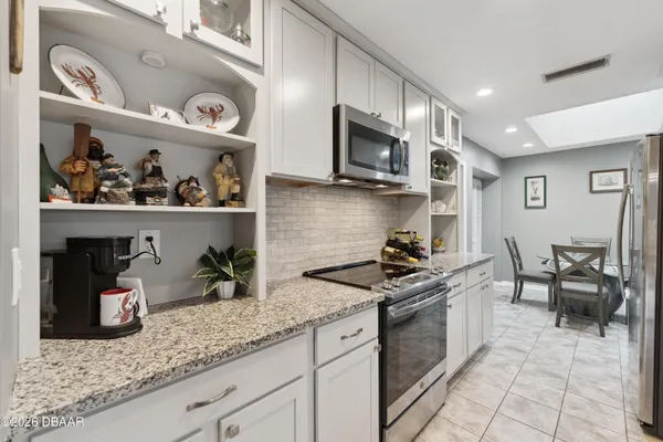 Property Slideshow image 3 of 47 | 108 duck hawk cir, Daytona Beach, FL, 32119