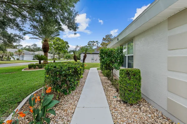 Property Slideshow image 2 of 67 | 43 gale ln, Ormond Beach, FL, 32174