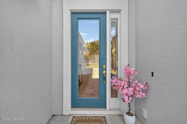 Property Slideshow image 3 of 67 | 1169 kilkenny ln, Ormond Beach, FL, 32174