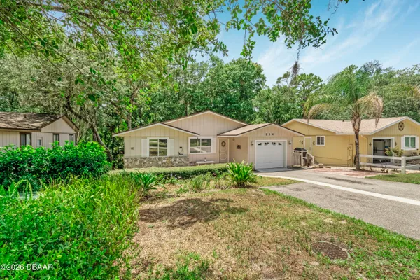 Property Slideshow image 3 of 28 | 114 hickory ln, Port Orange, FL, 32128