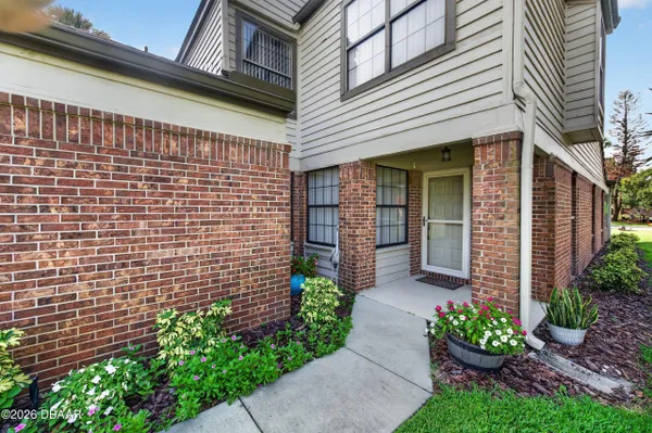 Property Slideshow image 3 of 44 | 228 palm sparrow ct, Daytona Beach, FL, 32119