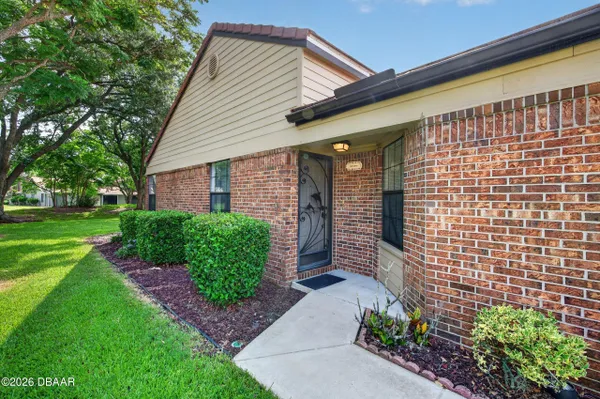 Property Slideshow image 3 of 36 | 132 sand thrush ct, Daytona Beach, FL, 32119