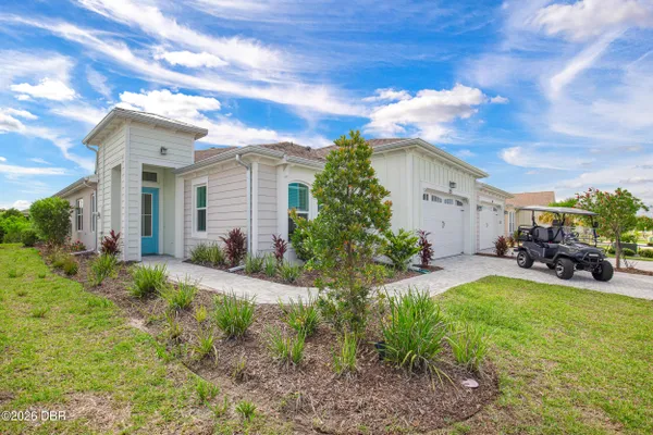 Property Slideshow image 2 of 120 | 225 gypsy palace ln, Daytona Beach, FL, 32124