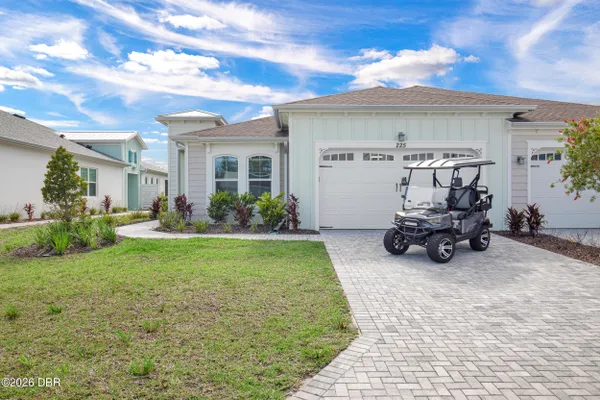 Property Slideshow image 3 of 120 | 225 gypsy palace ln, Daytona Beach, FL, 32124