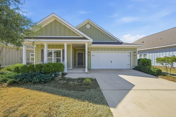 Property Slideshow image 3 of 56 | 530 lightning bug ln, Freeport, FL, 32439