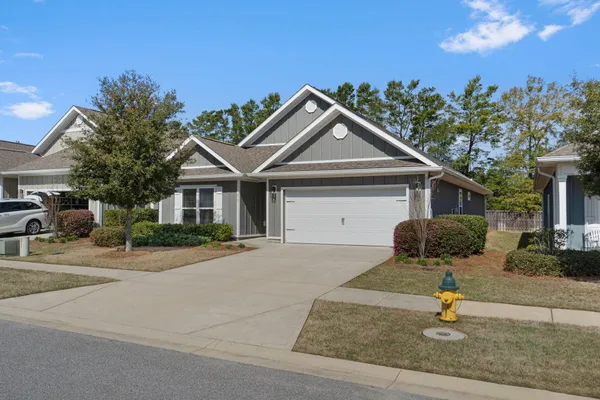 Property Slideshow image 2 of 56 | 371 lightning bug ln, Freeport, FL, 32439