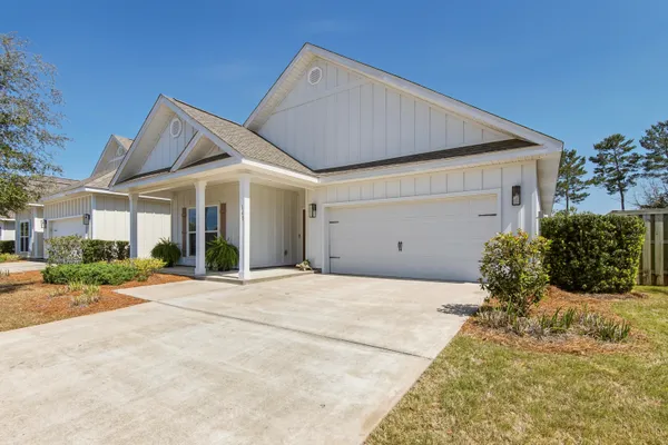 Property Slideshow image 2 of 88 | 141 lightning bug ln, Freeport, FL, 32439