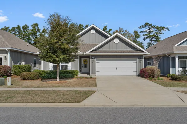 Property Slideshow image 2 of 53 | 371 lightning bug ln, Freeport, FL, 32439