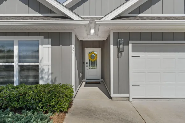 Property Slideshow image 3 of 53 | 371 lightning bug ln, Freeport, FL, 32439