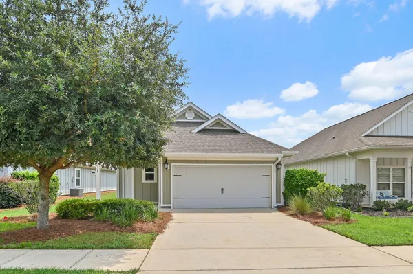 Property Slideshow image 2 of 34 | 328 lightning bug ln, Freeport, FL, 32439
