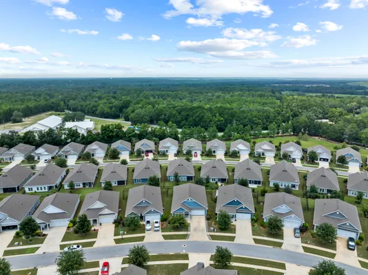 Property Slideshow image 3 of 77 | 52 dusky way, Freeport, FL, 32439