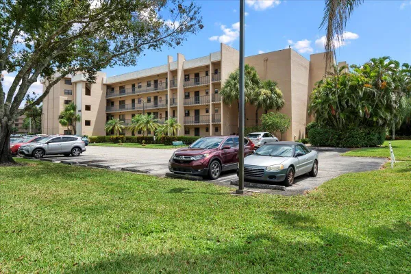 Property Slideshow image 2 of 41 | 4760 lucerne lakes blvd 105, Lake Worth, FL, 33467