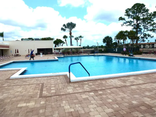 Property Slideshow image 3 of 39 | 7586 tahiti ln 201, Lake Worth, FL, 33467