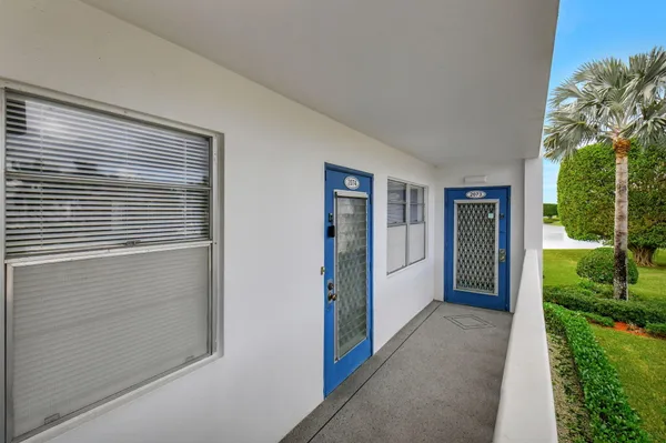 Property Slideshow image 3 of 66 | 2074 exeter e unit e2074, Boca Raton, FL, 33434