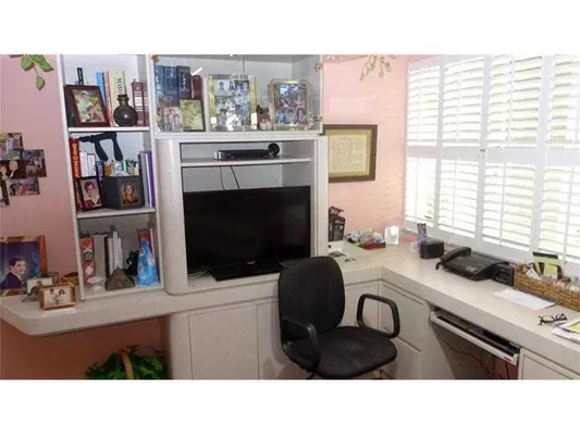 Property Slideshow image 3 of 10 | 7486 n devon dr 109, Tamarac, FL, 33321