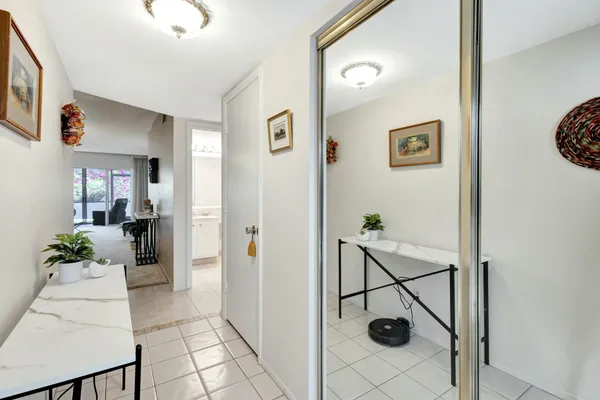 Property Slideshow image 2 of 38 | 2320 sw 22nd ave 211, Delray Beach, FL, 33445