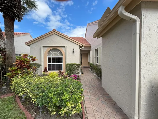 Property Slideshow image 2 of 23 | 7773 silver lake dr, Delray Beach, FL, 33446