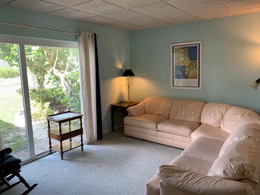 Property Slideshow image 3 of 16 | 100 south blvd apt 1c, Boynton Beach, FL, 33435