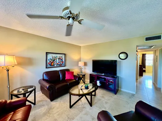 Property Slideshow image 2 of 52 | 4015 islewood d, Deerfield Beach, FL, 33442