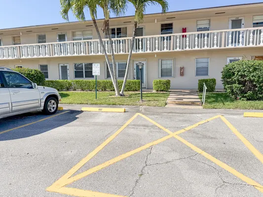 Property Slideshow image 2 of 11 | 161 kent j, West Palm Beach, FL, 33417