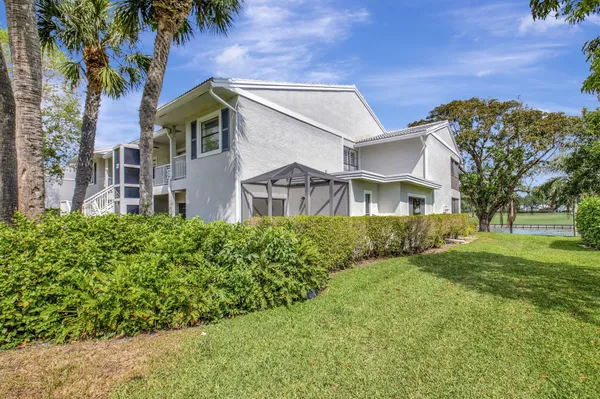 Property Slideshow image 3 of 87 | 27 eastgate dr c, Boynton Beach, FL, 33436