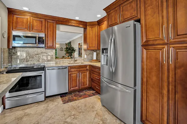 Property Slideshow image 2 of 43 | 6722 moonlit dr, Delray Beach, FL, 33446