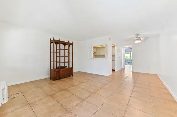 Property Slideshow image 3 of 20 | 111 dorchester e 111, West Palm Beach, FL, 33417
