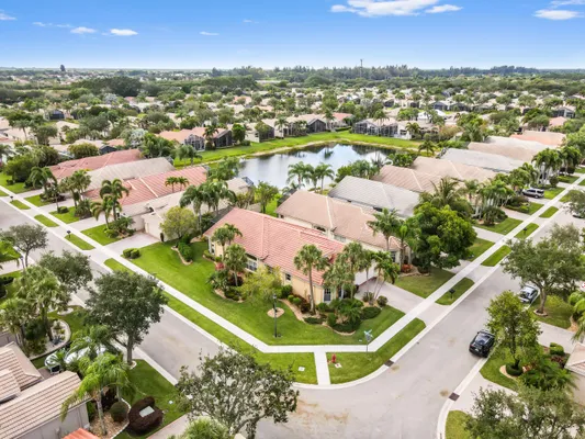 Property Slideshow image 3 of 43 | 7712 lighthouse point ln, Lake Worth, FL, 33467