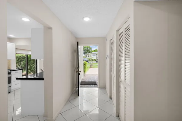 Property Slideshow image 3 of 54 | 12 westgate ln c, Boynton Beach, FL, 33436